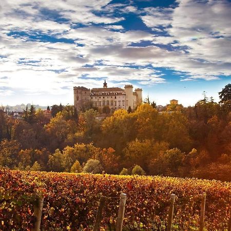 La Rocca Di Efisio Aparthotel Costigliole d'Asti Luaran gambar