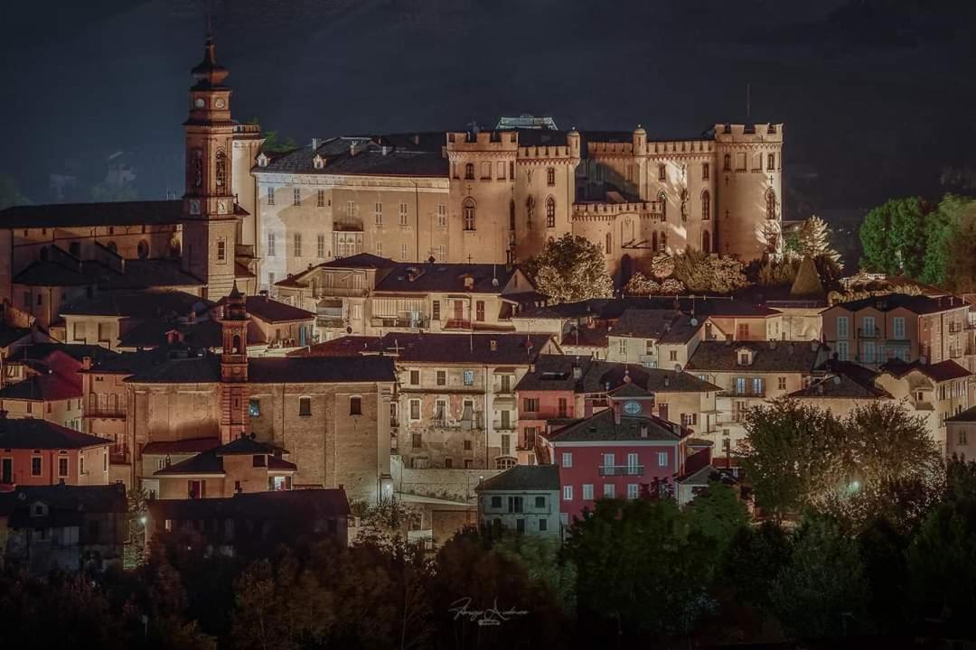 La Rocca Di Efisio Aparthotel Costigliole d'Asti Luaran gambar