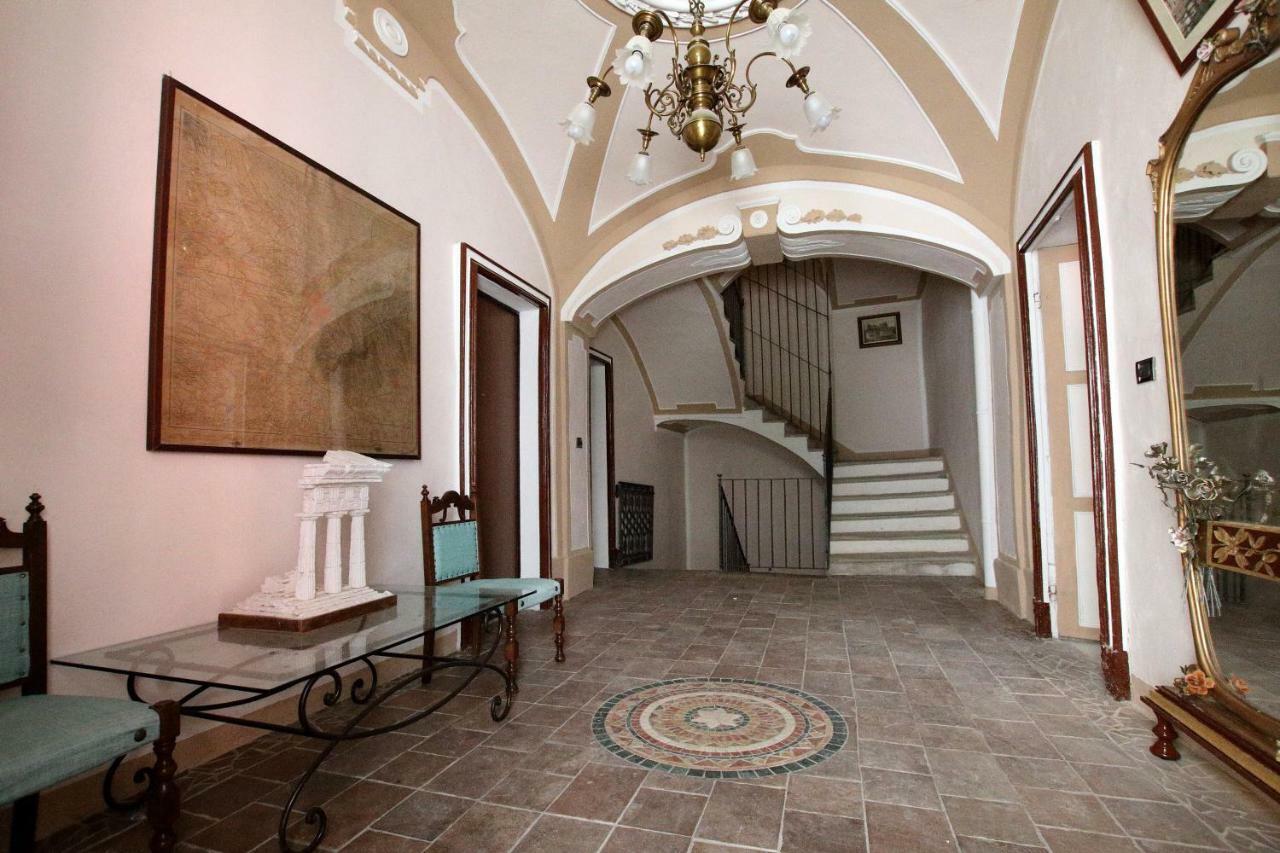 La Rocca Di Efisio Aparthotel Costigliole d'Asti Luaran gambar