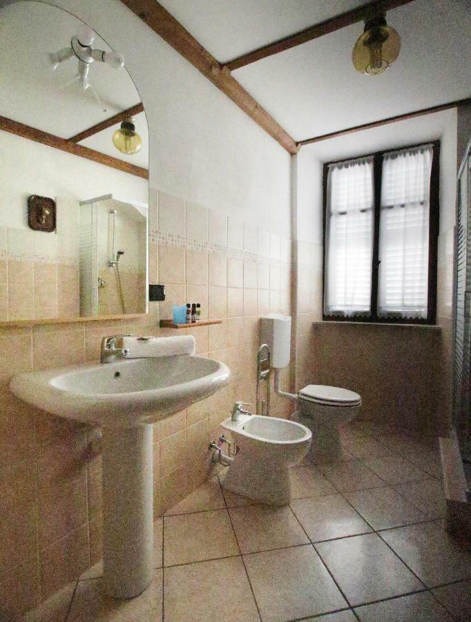 La Rocca Di Efisio Aparthotel Costigliole d'Asti Luaran gambar