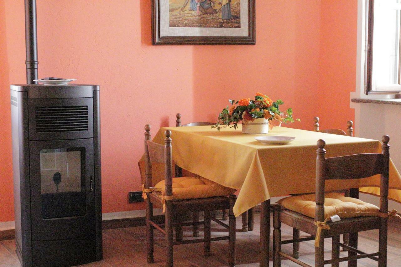 La Rocca Di Efisio Aparthotel Costigliole d'Asti Luaran gambar
