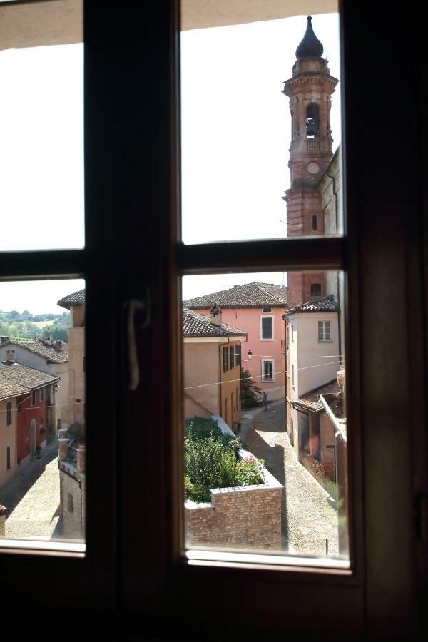 La Rocca Di Efisio Aparthotel Costigliole d'Asti Luaran gambar