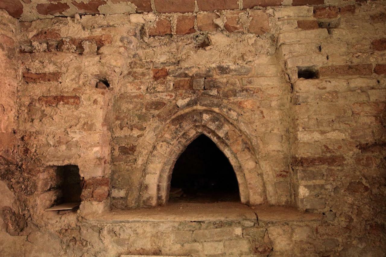 La Rocca Di Efisio Aparthotel Costigliole d'Asti Luaran gambar