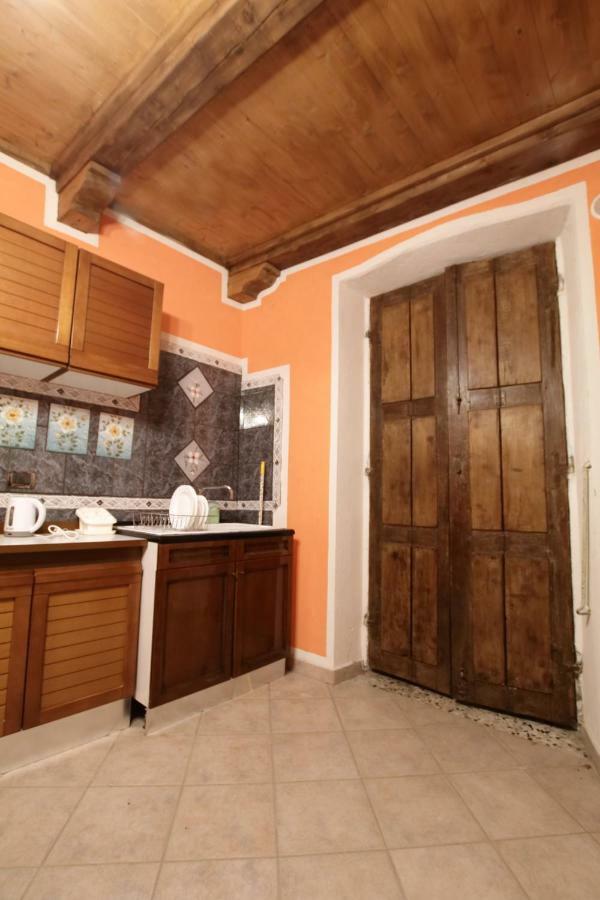 La Rocca Di Efisio Aparthotel Costigliole d'Asti Luaran gambar