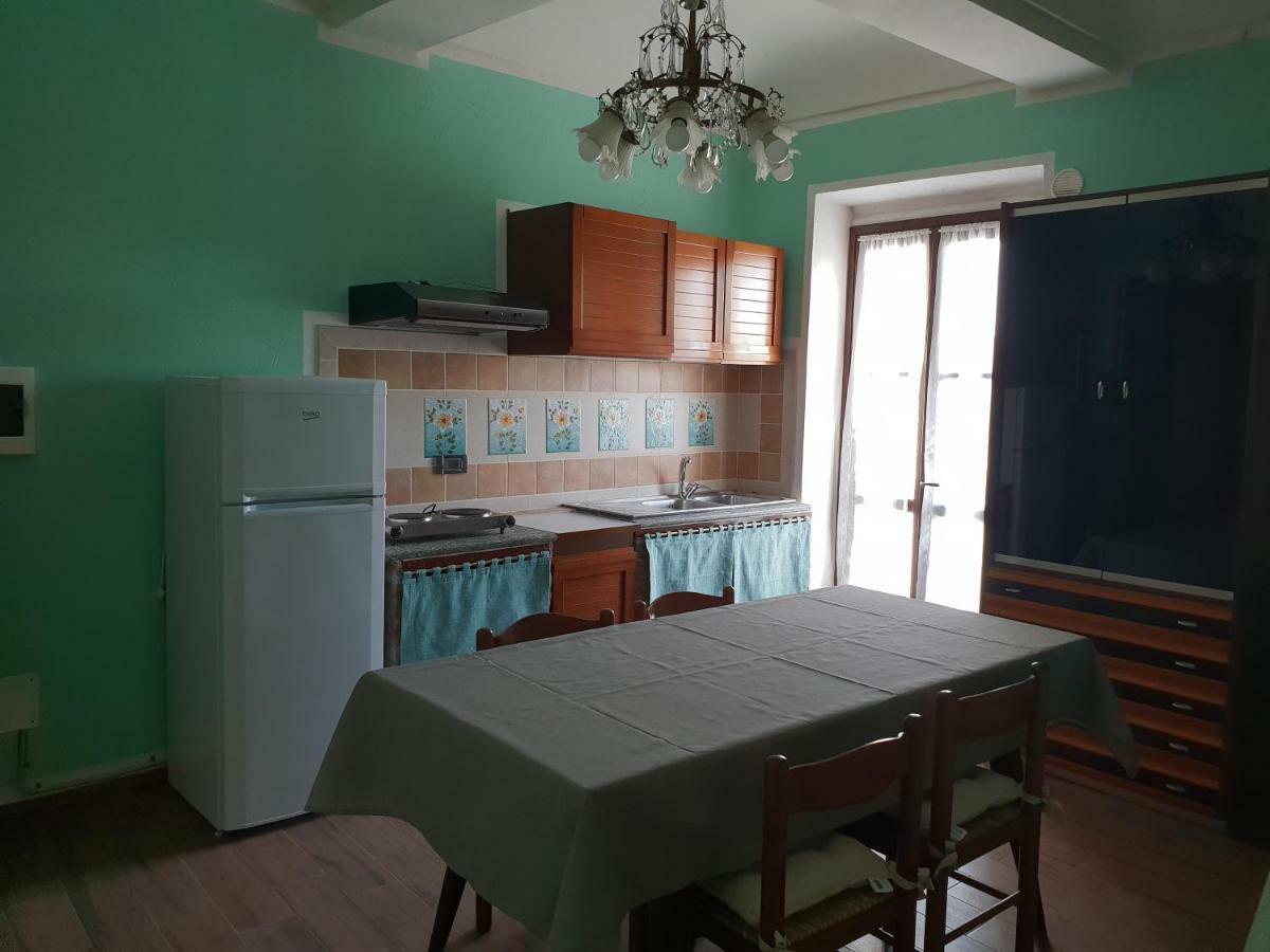 La Rocca Di Efisio Aparthotel Costigliole d'Asti Luaran gambar