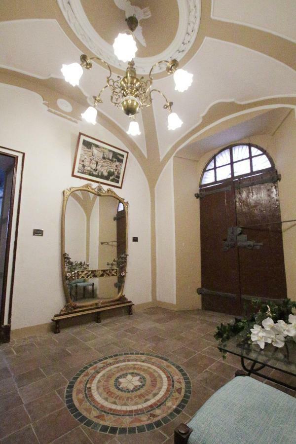La Rocca Di Efisio Aparthotel Costigliole d'Asti Luaran gambar